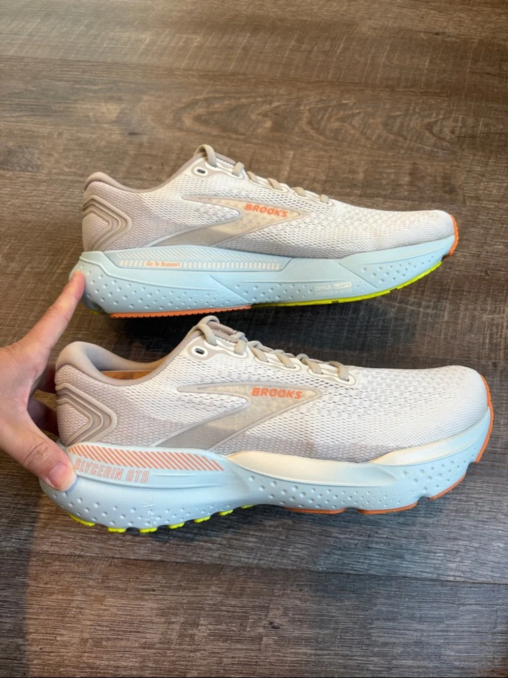 Brooks Glycerin 21 GTS Running Shoes Women’s 11 Beige/Light Gray Athletic